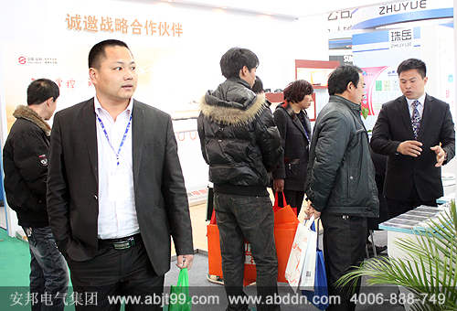 ����늰��չ���F���D