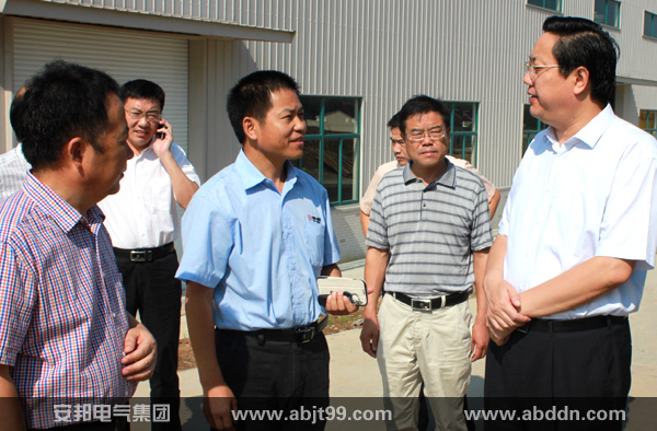 ����늚⼯�F�����L���O�B�R����I�lչ��r